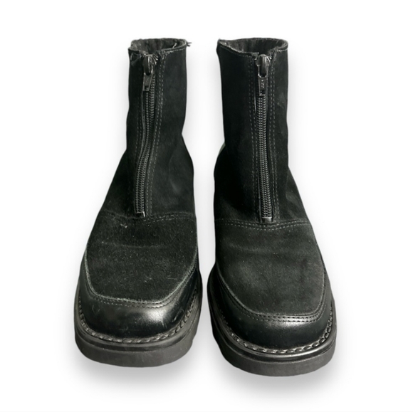 LA CANADIENNE Black Leather & Suede Bootie Made in Canada - Picture 8 of 8